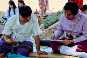 หลักสูตรครุศาสตรบัณฑิต วิชาเอกภาษาไทย คณะมนุษยศาสตร์ฯ ร่วมจัดประชันกลอนสด งานแผ่นดินสมเด็จพระนารายณ์มหาราช ครั้งที่ 38