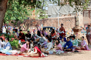 หลักสูตรครุศาสตรบัณฑิต วิชาเอกภาษาไทย คณะมนุษยศาสตร์ฯ ร่วมจัดประชันกลอนสด งานแผ่นดินสมเด็จพระนารายณ์มหาราช ครั้งที่ 38