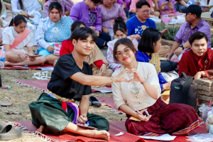 หลักสูตรครุศาสตรบัณฑิต วิชาเอกภาษาไทย คณะมนุษยศาสตร์ฯ ร่วมจัดประชันกลอนสด งานแผ่นดินสมเด็จพระนารายณ์มหาราช ครั้งที่ 38