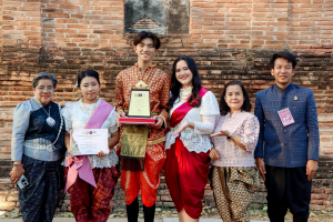 หลักสูตรครุศาสตรบัณฑิต วิชาเอกภาษาไทย คณะมนุษยศาสตร์ฯ ร่วมจัดประชันกลอนสด งานแผ่นดินสมเด็จพระนารายณ์มหาราช ครั้งที่ 38