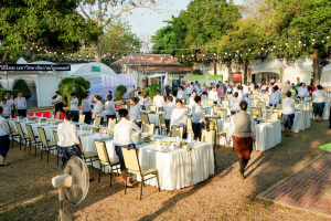 มรภ.เทพสตรี จัดงาน “สำรับกับข้าว 3 บุรี” อย่างงดงามด้วยศิลป์แห่งการจัดสำรับ บูรณาการทุกภาคส่วน ภายใต้การเป็นประธานเปิดงานของผู้ว่าราชการจังหวัดลพบุรี รวมพลัง Soft Power จากนางงาม Mister และศิลปินชื่อดัง ร่วมถ่ายทอดเสน่ห์อาหารท้องถิ่นสู่สังคม เบื้องหลังความสำเร็จเกิดจากการต่อยอดงานวิจัยภาคสนาม สู่การสร้างสรรค์ประสบการณ์อาหารไทยแบบ Fine Dining ยกระดับอาหารท้องถิ่นสู่เวที Soft Power และขับเคลื่อนสู่เศรษฐกิจสร้างสรรค์อย่างเป็นรูปธรรม