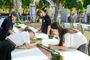 มรภ.เทพสตรี จัดงาน “สำรับกับข้าว 3 บุรี” อย่างงดงามด้วยศิลป์แห่งการจัดสำรับ บูรณาการทุกภาคส่วน ภายใต้การเป็นประธานเปิดงานของผู้ว่าราชการจังหวัดลพบุรี รวมพลัง Soft Power จากนางงาม Mister และศิลปินชื่อดัง ร่วมถ่ายทอดเสน่ห์อาหารท้องถิ่นสู่สังคม เบื้องหลังความสำเร็จเกิดจากการต่อยอดงานวิจัยภาคสนาม สู่การสร้างสรรค์ประสบการณ์อาหารไทยแบบ Fine Dining ยกระดับอาหารท้องถิ่นสู่เวที Soft Power และขับเคลื่อนสู่เศรษฐกิจสร้างสรรค์อย่างเป็นรูปธรรม