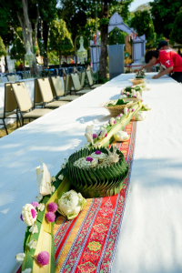 มรภ.เทพสตรี จัดงาน “สำรับกับข้าว 3 บุรี” อย่างงดงามด้วยศิลป์แห่งการจัดสำรับ บูรณาการทุกภาคส่วน ภายใต้การเป็นประธานเปิดงานของผู้ว่าราชการจังหวัดลพบุรี รวมพลัง Soft Power จากนางงาม Mister และศิลปินชื่อดัง ร่วมถ่ายทอดเสน่ห์อาหารท้องถิ่นสู่สังคม เบื้องหลังความสำเร็จเกิดจากการต่อยอดงานวิจัยภาคสนาม สู่การสร้างสรรค์ประสบการณ์อาหารไทยแบบ Fine Dining ยกระดับอาหารท้องถิ่นสู่เวที Soft Power และขับเคลื่อนสู่เศรษฐกิจสร้างสรรค์อย่างเป็นรูปธรรม