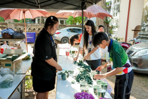 มรภ.เทพสตรี จัดงาน “สำรับกับข้าว 3 บุรี” อย่างงดงามด้วยศิลป์แห่งการจัดสำรับ บูรณาการทุกภาคส่วน ภายใต้การเป็นประธานเปิดงานของผู้ว่าราชการจังหวัดลพบุรี รวมพลัง Soft Power จากนางงาม Mister และศิลปินชื่อดัง ร่วมถ่ายทอดเสน่ห์อาหารท้องถิ่นสู่สังคม เบื้องหลังความสำเร็จเกิดจากการต่อยอดงานวิจัยภาคสนาม สู่การสร้างสรรค์ประสบการณ์อาหารไทยแบบ Fine Dining ยกระดับอาหารท้องถิ่นสู่เวที Soft Power และขับเคลื่อนสู่เศรษฐกิจสร้างสรรค์อย่างเป็นรูปธรรม