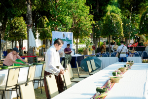 มรภ.เทพสตรี จัดงาน “สำรับกับข้าว 3 บุรี” อย่างงดงามด้วยศิลป์แห่งการจัดสำรับ บูรณาการทุกภาคส่วน ภายใต้การเป็นประธานเปิดงานของผู้ว่าราชการจังหวัดลพบุรี รวมพลัง Soft Power จากนางงาม Mister และศิลปินชื่อดัง ร่วมถ่ายทอดเสน่ห์อาหารท้องถิ่นสู่สังคม เบื้องหลังความสำเร็จเกิดจากการต่อยอดงานวิจัยภาคสนาม สู่การสร้างสรรค์ประสบการณ์อาหารไทยแบบ Fine Dining ยกระดับอาหารท้องถิ่นสู่เวที Soft Power และขับเคลื่อนสู่เศรษฐกิจสร้างสรรค์อย่างเป็นรูปธรรม