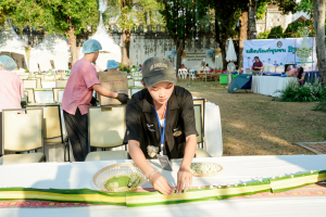 มรภ.เทพสตรี จัดงาน “สำรับกับข้าว 3 บุรี” อย่างงดงามด้วยศิลป์แห่งการจัดสำรับ บูรณาการทุกภาคส่วน ภายใต้การเป็นประธานเปิดงานของผู้ว่าราชการจังหวัดลพบุรี รวมพลัง Soft Power จากนางงาม Mister และศิลปินชื่อดัง ร่วมถ่ายทอดเสน่ห์อาหารท้องถิ่นสู่สังคม เบื้องหลังความสำเร็จเกิดจากการต่อยอดงานวิจัยภาคสนาม สู่การสร้างสรรค์ประสบการณ์อาหารไทยแบบ Fine Dining ยกระดับอาหารท้องถิ่นสู่เวที Soft Power และขับเคลื่อนสู่เศรษฐกิจสร้างสรรค์อย่างเป็นรูปธรรม