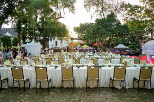 มรภ.เทพสตรี จัดงาน “สำรับกับข้าว 3 บุรี” อย่างงดงามด้วยศิลป์แห่งการจัดสำรับ บูรณาการทุกภาคส่วน ภายใต้การเป็นประธานเปิดงานของผู้ว่าราชการจังหวัดลพบุรี รวมพลัง Soft Power จากนางงาม Mister และศิลปินชื่อดัง ร่วมถ่ายทอดเสน่ห์อาหารท้องถิ่นสู่สังคม เบื้องหลังความสำเร็จเกิดจากการต่อยอดงานวิจัยภาคสนาม สู่การสร้างสรรค์ประสบการณ์อาหารไทยแบบ Fine Dining ยกระดับอาหารท้องถิ่นสู่เวที Soft Power และขับเคลื่อนสู่เศรษฐกิจสร้างสรรค์อย่างเป็นรูปธรรม