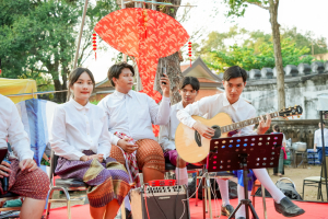 มรภ.เทพสตรี จัดงาน “สำรับกับข้าว 3 บุรี” อย่างงดงามด้วยศิลป์แห่งการจัดสำรับ บูรณาการทุกภาคส่วน ภายใต้การเป็นประธานเปิดงานของผู้ว่าราชการจังหวัดลพบุรี รวมพลัง Soft Power จากนางงาม Mister และศิลปินชื่อดัง ร่วมถ่ายทอดเสน่ห์อาหารท้องถิ่นสู่สังคม เบื้องหลังความสำเร็จเกิดจากการต่อยอดงานวิจัยภาคสนาม สู่การสร้างสรรค์ประสบการณ์อาหารไทยแบบ Fine Dining ยกระดับอาหารท้องถิ่นสู่เวที Soft Power และขับเคลื่อนสู่เศรษฐกิจสร้างสรรค์อย่างเป็นรูปธรรม