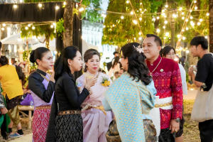 มรภ.เทพสตรี จัดงาน “สำรับกับข้าว 3 บุรี” อย่างงดงามด้วยศิลป์แห่งการจัดสำรับ บูรณาการทุกภาคส่วน ภายใต้การเป็นประธานเปิดงานของผู้ว่าราชการจังหวัดลพบุรี รวมพลัง Soft Power จากนางงาม Mister และศิลปินชื่อดัง ร่วมถ่ายทอดเสน่ห์อาหารท้องถิ่นสู่สังคม เบื้องหลังความสำเร็จเกิดจากการต่อยอดงานวิจัยภาคสนาม สู่การสร้างสรรค์ประสบการณ์อาหารไทยแบบ Fine Dining ยกระดับอาหารท้องถิ่นสู่เวที Soft Power และขับเคลื่อนสู่เศรษฐกิจสร้างสรรค์อย่างเป็นรูปธรรม