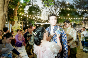 มรภ.เทพสตรี จัดงาน “สำรับกับข้าว 3 บุรี” อย่างงดงามด้วยศิลป์แห่งการจัดสำรับ บูรณาการทุกภาคส่วน ภายใต้การเป็นประธานเปิดงานของผู้ว่าราชการจังหวัดลพบุรี รวมพลัง Soft Power จากนางงาม Mister และศิลปินชื่อดัง ร่วมถ่ายทอดเสน่ห์อาหารท้องถิ่นสู่สังคม เบื้องหลังความสำเร็จเกิดจากการต่อยอดงานวิจัยภาคสนาม สู่การสร้างสรรค์ประสบการณ์อาหารไทยแบบ Fine Dining ยกระดับอาหารท้องถิ่นสู่เวที Soft Power และขับเคลื่อนสู่เศรษฐกิจสร้างสรรค์อย่างเป็นรูปธรรม