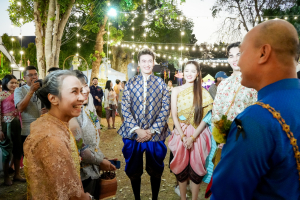 มรภ.เทพสตรี จัดงาน “สำรับกับข้าว 3 บุรี” อย่างงดงามด้วยศิลป์แห่งการจัดสำรับ บูรณาการทุกภาคส่วน ภายใต้การเป็นประธานเปิดงานของผู้ว่าราชการจังหวัดลพบุรี รวมพลัง Soft Power จากนางงาม Mister และศิลปินชื่อดัง ร่วมถ่ายทอดเสน่ห์อาหารท้องถิ่นสู่สังคม เบื้องหลังความสำเร็จเกิดจากการต่อยอดงานวิจัยภาคสนาม สู่การสร้างสรรค์ประสบการณ์อาหารไทยแบบ Fine Dining ยกระดับอาหารท้องถิ่นสู่เวที Soft Power และขับเคลื่อนสู่เศรษฐกิจสร้างสรรค์อย่างเป็นรูปธรรม