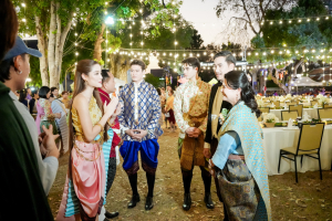 มรภ.เทพสตรี จัดงาน “สำรับกับข้าว 3 บุรี” อย่างงดงามด้วยศิลป์แห่งการจัดสำรับ บูรณาการทุกภาคส่วน ภายใต้การเป็นประธานเปิดงานของผู้ว่าราชการจังหวัดลพบุรี รวมพลัง Soft Power จากนางงาม Mister และศิลปินชื่อดัง ร่วมถ่ายทอดเสน่ห์อาหารท้องถิ่นสู่สังคม เบื้องหลังความสำเร็จเกิดจากการต่อยอดงานวิจัยภาคสนาม สู่การสร้างสรรค์ประสบการณ์อาหารไทยแบบ Fine Dining ยกระดับอาหารท้องถิ่นสู่เวที Soft Power และขับเคลื่อนสู่เศรษฐกิจสร้างสรรค์อย่างเป็นรูปธรรม