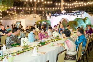 มรภ.เทพสตรี จัดงาน “สำรับกับข้าว 3 บุรี” อย่างงดงามด้วยศิลป์แห่งการจัดสำรับ บูรณาการทุกภาคส่วน ภายใต้การเป็นประธานเปิดงานของผู้ว่าราชการจังหวัดลพบุรี รวมพลัง Soft Power จากนางงาม Mister และศิลปินชื่อดัง ร่วมถ่ายทอดเสน่ห์อาหารท้องถิ่นสู่สังคม เบื้องหลังความสำเร็จเกิดจากการต่อยอดงานวิจัยภาคสนาม สู่การสร้างสรรค์ประสบการณ์อาหารไทยแบบ Fine Dining ยกระดับอาหารท้องถิ่นสู่เวที Soft Power และขับเคลื่อนสู่เศรษฐกิจสร้างสรรค์อย่างเป็นรูปธรรม