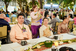 มรภ.เทพสตรี จัดงาน “สำรับกับข้าว 3 บุรี” อย่างงดงามด้วยศิลป์แห่งการจัดสำรับ บูรณาการทุกภาคส่วน ภายใต้การเป็นประธานเปิดงานของผู้ว่าราชการจังหวัดลพบุรี รวมพลัง Soft Power จากนางงาม Mister และศิลปินชื่อดัง ร่วมถ่ายทอดเสน่ห์อาหารท้องถิ่นสู่สังคม เบื้องหลังความสำเร็จเกิดจากการต่อยอดงานวิจัยภาคสนาม สู่การสร้างสรรค์ประสบการณ์อาหารไทยแบบ Fine Dining ยกระดับอาหารท้องถิ่นสู่เวที Soft Power และขับเคลื่อนสู่เศรษฐกิจสร้างสรรค์อย่างเป็นรูปธรรม