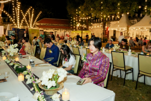 มรภ.เทพสตรี จัดงาน “สำรับกับข้าว 3 บุรี” อย่างงดงามด้วยศิลป์แห่งการจัดสำรับ บูรณาการทุกภาคส่วน ภายใต้การเป็นประธานเปิดงานของผู้ว่าราชการจังหวัดลพบุรี รวมพลัง Soft Power จากนางงาม Mister และศิลปินชื่อดัง ร่วมถ่ายทอดเสน่ห์อาหารท้องถิ่นสู่สังคม เบื้องหลังความสำเร็จเกิดจากการต่อยอดงานวิจัยภาคสนาม สู่การสร้างสรรค์ประสบการณ์อาหารไทยแบบ Fine Dining ยกระดับอาหารท้องถิ่นสู่เวที Soft Power และขับเคลื่อนสู่เศรษฐกิจสร้างสรรค์อย่างเป็นรูปธรรม