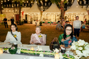 มรภ.เทพสตรี จัดงาน “สำรับกับข้าว 3 บุรี” อย่างงดงามด้วยศิลป์แห่งการจัดสำรับ บูรณาการทุกภาคส่วน ภายใต้การเป็นประธานเปิดงานของผู้ว่าราชการจังหวัดลพบุรี รวมพลัง Soft Power จากนางงาม Mister และศิลปินชื่อดัง ร่วมถ่ายทอดเสน่ห์อาหารท้องถิ่นสู่สังคม เบื้องหลังความสำเร็จเกิดจากการต่อยอดงานวิจัยภาคสนาม สู่การสร้างสรรค์ประสบการณ์อาหารไทยแบบ Fine Dining ยกระดับอาหารท้องถิ่นสู่เวที Soft Power และขับเคลื่อนสู่เศรษฐกิจสร้างสรรค์อย่างเป็นรูปธรรม