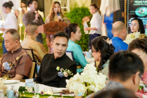 มรภ.เทพสตรี จัดงาน “สำรับกับข้าว 3 บุรี” อย่างงดงามด้วยศิลป์แห่งการจัดสำรับ บูรณาการทุกภาคส่วน ภายใต้การเป็นประธานเปิดงานของผู้ว่าราชการจังหวัดลพบุรี รวมพลัง Soft Power จากนางงาม Mister และศิลปินชื่อดัง ร่วมถ่ายทอดเสน่ห์อาหารท้องถิ่นสู่สังคม เบื้องหลังความสำเร็จเกิดจากการต่อยอดงานวิจัยภาคสนาม สู่การสร้างสรรค์ประสบการณ์อาหารไทยแบบ Fine Dining ยกระดับอาหารท้องถิ่นสู่เวที Soft Power และขับเคลื่อนสู่เศรษฐกิจสร้างสรรค์อย่างเป็นรูปธรรม