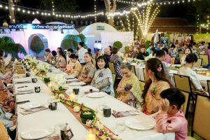 มรภ.เทพสตรี จัดงาน “สำรับกับข้าว 3 บุรี” อย่างงดงามด้วยศิลป์แห่งการจัดสำรับ บูรณาการทุกภาคส่วน ภายใต้การเป็นประธานเปิดงานของผู้ว่าราชการจังหวัดลพบุรี รวมพลัง Soft Power จากนางงาม Mister และศิลปินชื่อดัง ร่วมถ่ายทอดเสน่ห์อาหารท้องถิ่นสู่สังคม เบื้องหลังความสำเร็จเกิดจากการต่อยอดงานวิจัยภาคสนาม สู่การสร้างสรรค์ประสบการณ์อาหารไทยแบบ Fine Dining ยกระดับอาหารท้องถิ่นสู่เวที Soft Power และขับเคลื่อนสู่เศรษฐกิจสร้างสรรค์อย่างเป็นรูปธรรม