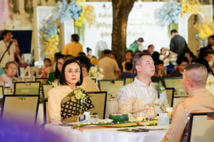 มรภ.เทพสตรี จัดงาน “สำรับกับข้าว 3 บุรี” อย่างงดงามด้วยศิลป์แห่งการจัดสำรับ บูรณาการทุกภาคส่วน ภายใต้การเป็นประธานเปิดงานของผู้ว่าราชการจังหวัดลพบุรี รวมพลัง Soft Power จากนางงาม Mister และศิลปินชื่อดัง ร่วมถ่ายทอดเสน่ห์อาหารท้องถิ่นสู่สังคม เบื้องหลังความสำเร็จเกิดจากการต่อยอดงานวิจัยภาคสนาม สู่การสร้างสรรค์ประสบการณ์อาหารไทยแบบ Fine Dining ยกระดับอาหารท้องถิ่นสู่เวที Soft Power และขับเคลื่อนสู่เศรษฐกิจสร้างสรรค์อย่างเป็นรูปธรรม