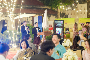 มรภ.เทพสตรี จัดงาน “สำรับกับข้าว 3 บุรี” อย่างงดงามด้วยศิลป์แห่งการจัดสำรับ บูรณาการทุกภาคส่วน ภายใต้การเป็นประธานเปิดงานของผู้ว่าราชการจังหวัดลพบุรี รวมพลัง Soft Power จากนางงาม Mister และศิลปินชื่อดัง ร่วมถ่ายทอดเสน่ห์อาหารท้องถิ่นสู่สังคม เบื้องหลังความสำเร็จเกิดจากการต่อยอดงานวิจัยภาคสนาม สู่การสร้างสรรค์ประสบการณ์อาหารไทยแบบ Fine Dining ยกระดับอาหารท้องถิ่นสู่เวที Soft Power และขับเคลื่อนสู่เศรษฐกิจสร้างสรรค์อย่างเป็นรูปธรรม