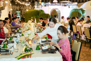 มรภ.เทพสตรี จัดงาน “สำรับกับข้าว 3 บุรี” อย่างงดงามด้วยศิลป์แห่งการจัดสำรับ บูรณาการทุกภาคส่วน ภายใต้การเป็นประธานเปิดงานของผู้ว่าราชการจังหวัดลพบุรี รวมพลัง Soft Power จากนางงาม Mister และศิลปินชื่อดัง ร่วมถ่ายทอดเสน่ห์อาหารท้องถิ่นสู่สังคม เบื้องหลังความสำเร็จเกิดจากการต่อยอดงานวิจัยภาคสนาม สู่การสร้างสรรค์ประสบการณ์อาหารไทยแบบ Fine Dining ยกระดับอาหารท้องถิ่นสู่เวที Soft Power และขับเคลื่อนสู่เศรษฐกิจสร้างสรรค์อย่างเป็นรูปธรรม