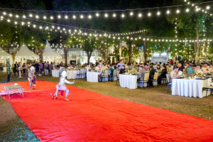 มรภ.เทพสตรี จัดงาน “สำรับกับข้าว 3 บุรี” อย่างงดงามด้วยศิลป์แห่งการจัดสำรับ บูรณาการทุกภาคส่วน ภายใต้การเป็นประธานเปิดงานของผู้ว่าราชการจังหวัดลพบุรี รวมพลัง Soft Power จากนางงาม Mister และศิลปินชื่อดัง ร่วมถ่ายทอดเสน่ห์อาหารท้องถิ่นสู่สังคม เบื้องหลังความสำเร็จเกิดจากการต่อยอดงานวิจัยภาคสนาม สู่การสร้างสรรค์ประสบการณ์อาหารไทยแบบ Fine Dining ยกระดับอาหารท้องถิ่นสู่เวที Soft Power และขับเคลื่อนสู่เศรษฐกิจสร้างสรรค์อย่างเป็นรูปธรรม