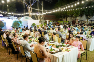 มรภ.เทพสตรี จัดงาน “สำรับกับข้าว 3 บุรี” อย่างงดงามด้วยศิลป์แห่งการจัดสำรับ บูรณาการทุกภาคส่วน ภายใต้การเป็นประธานเปิดงานของผู้ว่าราชการจังหวัดลพบุรี รวมพลัง Soft Power จากนางงาม Mister และศิลปินชื่อดัง ร่วมถ่ายทอดเสน่ห์อาหารท้องถิ่นสู่สังคม เบื้องหลังความสำเร็จเกิดจากการต่อยอดงานวิจัยภาคสนาม สู่การสร้างสรรค์ประสบการณ์อาหารไทยแบบ Fine Dining ยกระดับอาหารท้องถิ่นสู่เวที Soft Power และขับเคลื่อนสู่เศรษฐกิจสร้างสรรค์อย่างเป็นรูปธรรม