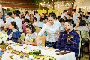 มรภ.เทพสตรี จัดงาน “สำรับกับข้าว 3 บุรี” อย่างงดงามด้วยศิลป์แห่งการจัดสำรับ บูรณาการทุกภาคส่วน ภายใต้การเป็นประธานเปิดงานของผู้ว่าราชการจังหวัดลพบุรี รวมพลัง Soft Power จากนางงาม Mister และศิลปินชื่อดัง ร่วมถ่ายทอดเสน่ห์อาหารท้องถิ่นสู่สังคม เบื้องหลังความสำเร็จเกิดจากการต่อยอดงานวิจัยภาคสนาม สู่การสร้างสรรค์ประสบการณ์อาหารไทยแบบ Fine Dining ยกระดับอาหารท้องถิ่นสู่เวที Soft Power และขับเคลื่อนสู่เศรษฐกิจสร้างสรรค์อย่างเป็นรูปธรรม