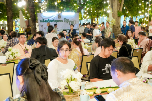 มรภ.เทพสตรี จัดงาน “สำรับกับข้าว 3 บุรี” อย่างงดงามด้วยศิลป์แห่งการจัดสำรับ บูรณาการทุกภาคส่วน ภายใต้การเป็นประธานเปิดงานของผู้ว่าราชการจังหวัดลพบุรี รวมพลัง Soft Power จากนางงาม Mister และศิลปินชื่อดัง ร่วมถ่ายทอดเสน่ห์อาหารท้องถิ่นสู่สังคม เบื้องหลังความสำเร็จเกิดจากการต่อยอดงานวิจัยภาคสนาม สู่การสร้างสรรค์ประสบการณ์อาหารไทยแบบ Fine Dining ยกระดับอาหารท้องถิ่นสู่เวที Soft Power และขับเคลื่อนสู่เศรษฐกิจสร้างสรรค์อย่างเป็นรูปธรรม