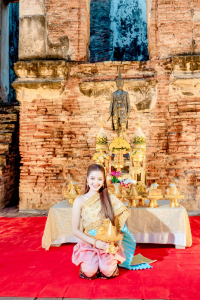 มรภ.เทพสตรี จัดงาน “สำรับกับข้าว 3 บุรี” อย่างงดงามด้วยศิลป์แห่งการจัดสำรับ บูรณาการทุกภาคส่วน ภายใต้การเป็นประธานเปิดงานของผู้ว่าราชการจังหวัดลพบุรี รวมพลัง Soft Power จากนางงาม Mister และศิลปินชื่อดัง ร่วมถ่ายทอดเสน่ห์อาหารท้องถิ่นสู่สังคม เบื้องหลังความสำเร็จเกิดจากการต่อยอดงานวิจัยภาคสนาม สู่การสร้างสรรค์ประสบการณ์อาหารไทยแบบ Fine Dining ยกระดับอาหารท้องถิ่นสู่เวที Soft Power และขับเคลื่อนสู่เศรษฐกิจสร้างสรรค์อย่างเป็นรูปธรรม