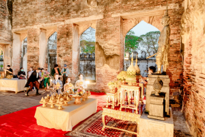 มรภ.เทพสตรี จัดงาน “สำรับกับข้าว 3 บุรี” อย่างงดงามด้วยศิลป์แห่งการจัดสำรับ บูรณาการทุกภาคส่วน ภายใต้การเป็นประธานเปิดงานของผู้ว่าราชการจังหวัดลพบุรี รวมพลัง Soft Power จากนางงาม Mister และศิลปินชื่อดัง ร่วมถ่ายทอดเสน่ห์อาหารท้องถิ่นสู่สังคม เบื้องหลังความสำเร็จเกิดจากการต่อยอดงานวิจัยภาคสนาม สู่การสร้างสรรค์ประสบการณ์อาหารไทยแบบ Fine Dining ยกระดับอาหารท้องถิ่นสู่เวที Soft Power และขับเคลื่อนสู่เศรษฐกิจสร้างสรรค์อย่างเป็นรูปธรรม