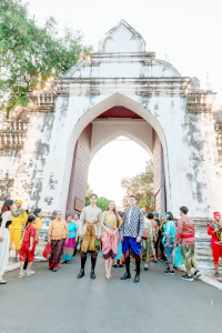 มรภ.เทพสตรี จัดงาน “สำรับกับข้าว 3 บุรี” อย่างงดงามด้วยศิลป์แห่งการจัดสำรับ บูรณาการทุกภาคส่วน ภายใต้การเป็นประธานเปิดงานของผู้ว่าราชการจังหวัดลพบุรี รวมพลัง Soft Power จากนางงาม Mister และศิลปินชื่อดัง ร่วมถ่ายทอดเสน่ห์อาหารท้องถิ่นสู่สังคม เบื้องหลังความสำเร็จเกิดจากการต่อยอดงานวิจัยภาคสนาม สู่การสร้างสรรค์ประสบการณ์อาหารไทยแบบ Fine Dining ยกระดับอาหารท้องถิ่นสู่เวที Soft Power และขับเคลื่อนสู่เศรษฐกิจสร้างสรรค์อย่างเป็นรูปธรรม