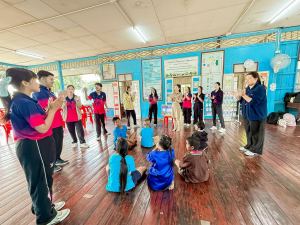 วิชาเอกภาษาอังกฤษ ค.บ. คณะมนุษยศาสตร์ฯ ลงพื้นที่พัฒนาทักษะการอ่านออกเสียงภาษาอังกฤษ เสริมสร้างสมรรถนะวิชาชีพครูสู่โรงเรียนเครือข่าย