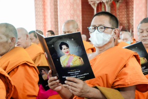 มรภ.เทพสตรี ร่วมพิธีสวดพระพุทธมนต์และเจริญจิตภาวนา อุทิศถวายพระราชกุศลแด่ สมเด็จพระนางเจ้าสิริกิติ์ พระบรมราชินีนาถ พระบรมราชชนนีพันปีหลวง