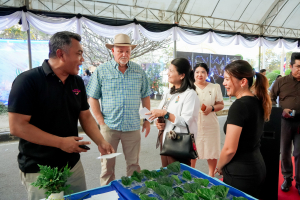 อธิการบดี มรภ.เทพสตรี นำคณะผู้บริหาร เยี่ยมชมเทศกาลกินปลาและของดีเมืองสิงห์ ประจำปี พ.ศ. 2569 พร้อมศึกษาอัตลักษณ์อาหารพื้นถิ่น ต่อยอดโครงการ 