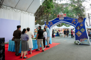 อธิการบดี มรภ.เทพสตรี นำคณะผู้บริหาร เยี่ยมชมเทศกาลกินปลาและของดีเมืองสิงห์ ประจำปี พ.ศ. 2569 พร้อมศึกษาอัตลักษณ์อาหารพื้นถิ่น ต่อยอดโครงการ 