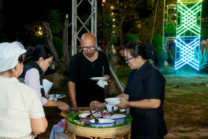 อธิการบดี มรภ.เทพสตรี นำคณะผู้บริหาร เยี่ยมชมเทศกาลกินปลาและของดีเมืองสิงห์ ประจำปี พ.ศ. 2569 พร้อมศึกษาอัตลักษณ์อาหารพื้นถิ่น ต่อยอดโครงการ 