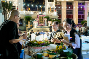 อธิการบดี มรภ.เทพสตรี นำคณะผู้บริหาร เยี่ยมชมเทศกาลกินปลาและของดีเมืองสิงห์ ประจำปี พ.ศ. 2569 พร้อมศึกษาอัตลักษณ์อาหารพื้นถิ่น ต่อยอดโครงการ 