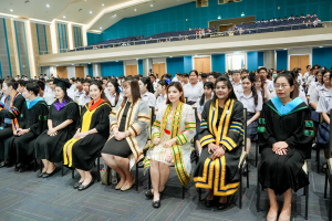 รร.สาธิต มรภ.เทพสตรี จัดพิธีมอบประกาศนียบัตรการสำเร็จการศึกษาแก่นักเรียนชั้นมัธยมศึกษาปีที่ 3 และชั้นมัธยมศึกษาปีที่ 6 ประจำปีการศึกษา 2568