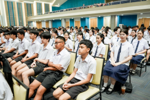 รร.สาธิต มรภ.เทพสตรี จัดพิธีมอบประกาศนียบัตรการสำเร็จการศึกษาแก่นักเรียนชั้นมัธยมศึกษาปีที่ 3 และชั้นมัธยมศึกษาปีที่ 6 ประจำปีการศึกษา 2568