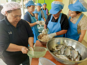 ศูนย์ส่งเสริมการจัดการศึกษาตามพระบรมราโชบาย มรภ.เทพสตรี รุกพื้นที่ ต.บางงา จัดอบรม 