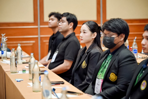 มรภ.เทพสตรี ส่งเสริมผู้นำนักศึกษาร่วมสัมมนา 