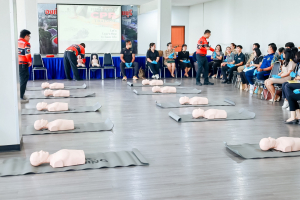 มรภ.เทพสตรี ร่วมรับมอบเครื่อง AED และฝึกทักษะการกู้ชีพพื้นฐาน (CPR) เสริมความพร้อมด้านความปลอดภัยเชิงรุกสู่รั้วมหาวิทยาลัย