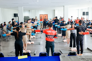 มรภ.เทพสตรี ร่วมรับมอบเครื่อง AED และฝึกทักษะการกู้ชีพพื้นฐาน (CPR) เสริมความพร้อมด้านความปลอดภัยเชิงรุกสู่รั้วมหาวิทยาลัย