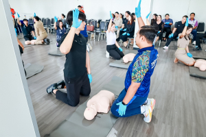มรภ.เทพสตรี ร่วมรับมอบเครื่อง AED และฝึกทักษะการกู้ชีพพื้นฐาน (CPR) เสริมความพร้อมด้านความปลอดภัยเชิงรุกสู่รั้วมหาวิทยาลัย