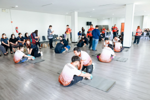 มรภ.เทพสตรี ร่วมรับมอบเครื่อง AED และฝึกทักษะการกู้ชีพพื้นฐาน (CPR) เสริมความพร้อมด้านความปลอดภัยเชิงรุกสู่รั้วมหาวิทยาลัย