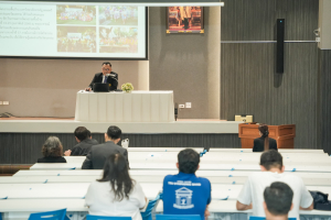 มรภ.เทพสตรี จัดแสดงวิสัยทัศน์และลงคะแนนหยั่งเสียงผู้มีสิทธิเข้ารับการสรรหาเป็นผู้อำนวยการสำนักศิลปะและวัฒนธรรม