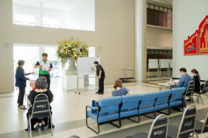 มรภ.เทพสตรี จัดแสดงวิสัยทัศน์และลงคะแนนหยั่งเสียงผู้มีสิทธิเข้ารับการสรรหาเป็นผู้อำนวยการสำนักศิลปะและวัฒนธรรม