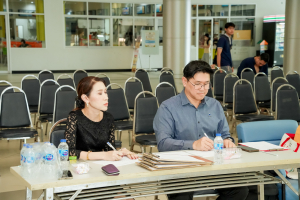 มรภ.เทพสตรี จัดแสดงวิสัยทัศน์และลงคะแนนหยั่งเสียงผู้มีสิทธิเข้ารับการสรรหาเป็นผู้อำนวยการสำนักศิลปะและวัฒนธรรม