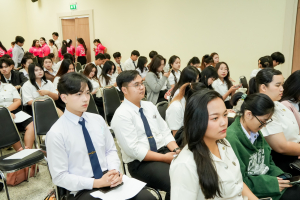 คณะมนุษยศาสตร์ฯ จัดพิธีปัจฉิมนิเทศนักศึกษาชั้นปีที่ 4 ประจำปีการศึกษา 2568